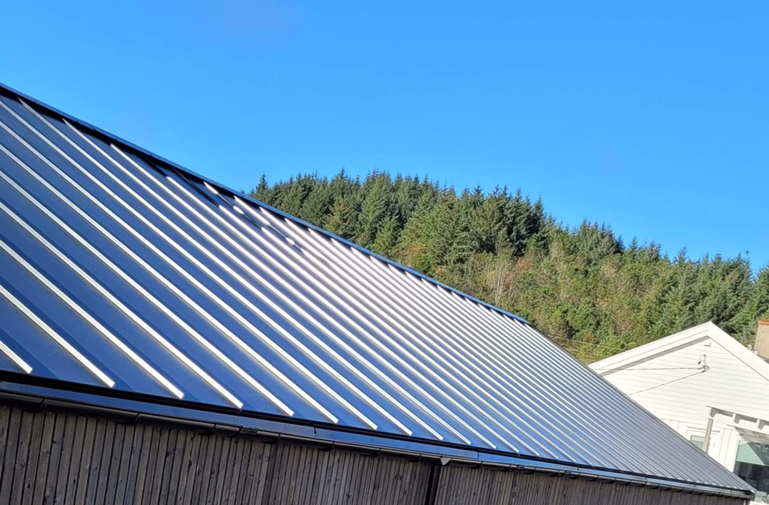 Erfarne tømrere tilbyr takarbeid på Haugalandet med fokus på varighet og skreddersøm Tak Haugalandet: Reparasjon